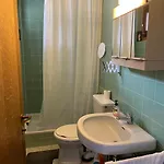 Apartment Brothers -